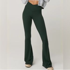 Offline by Aerie Dark Green Fit and Flare Hight Waisted Leggings in Size XS
